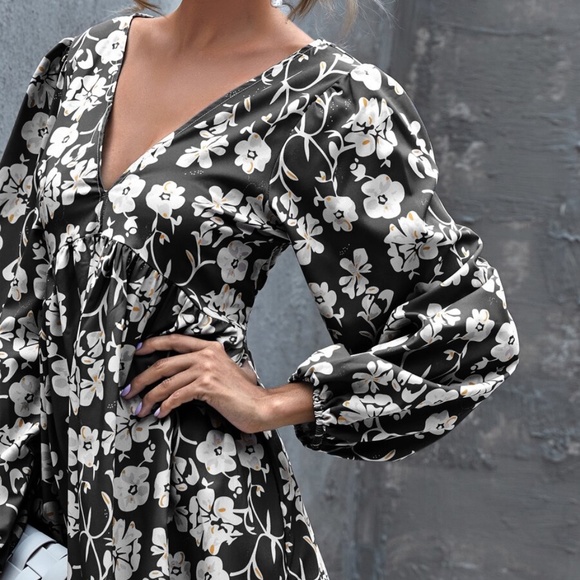 V neck open back floral print mini dress - BRICK - Picture 7 of 16